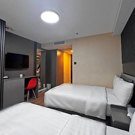Hennessy Hotel Hong Kong Exterior foto